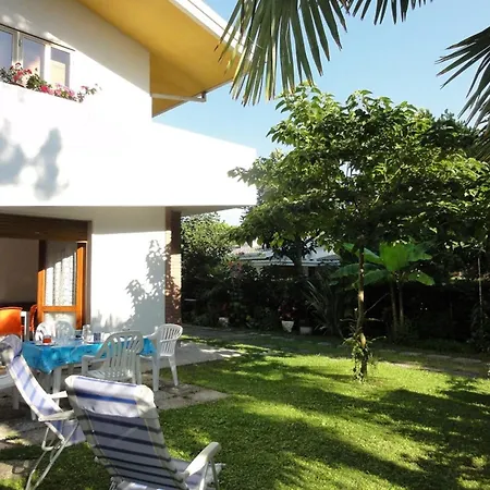 Terraced With Outdoor Fireplace Villa *