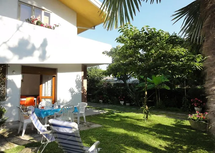 Terraced With Outdoor Fireplace Villa *